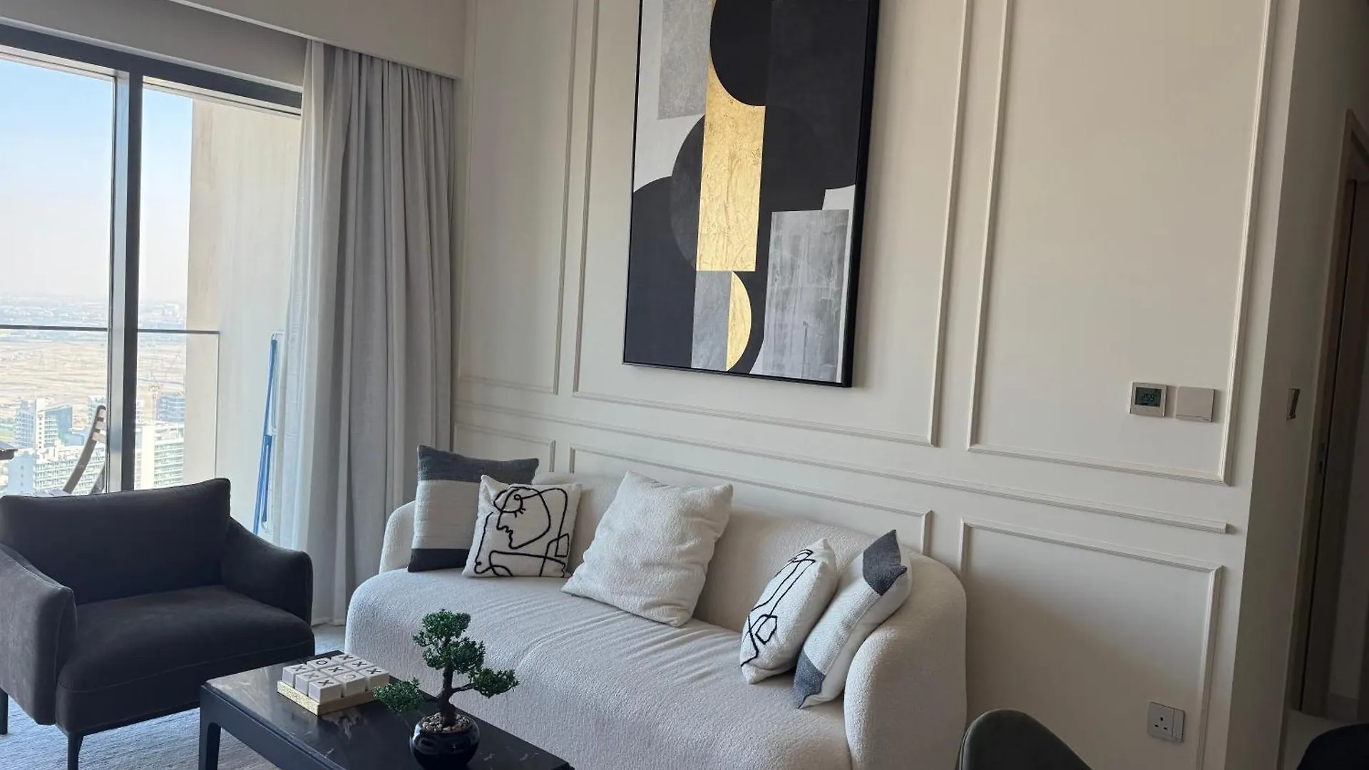 Burj Royale High Floor Apartment Near Dubai Mall